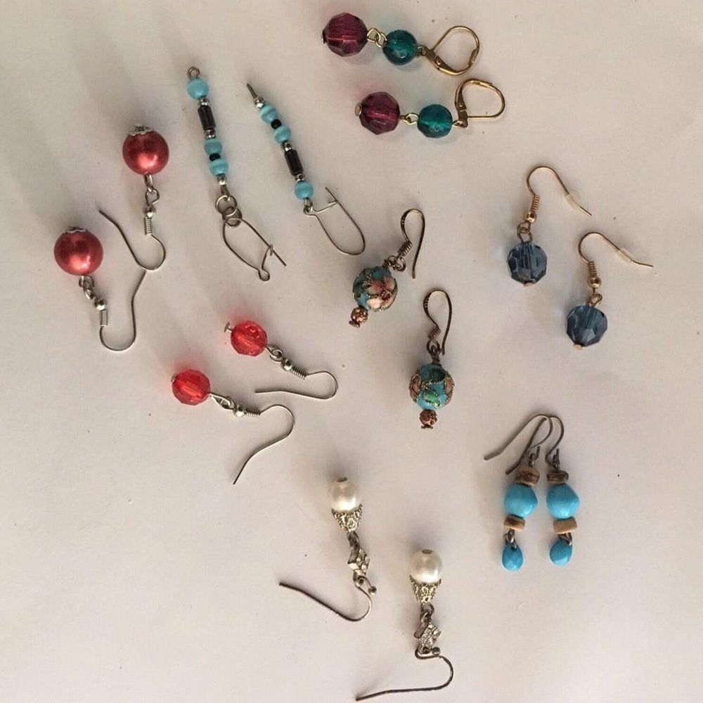 Lot Of 8 Costume Earrings Vintage Modern Pierced - Variety Beaded Etc